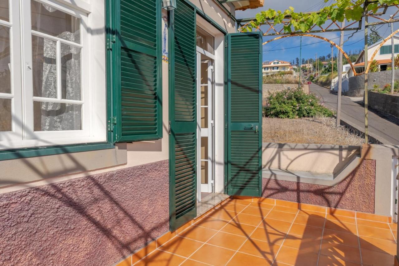 Cozy Villa Flora By Hr Madeira Estreito Da Calheta Esterno foto