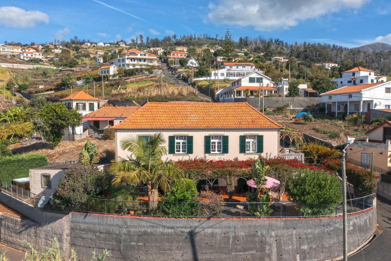 Cozy Villa Flora By Hr Madeira Estreito Da Calheta Esterno foto